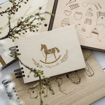 Fotoalbum Dědova dílna Malé fotoalbum Vítej na světě A5 Počet a barva papírů: Černé - 30 listů