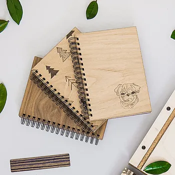 Zápisník Dědova dílna Dřevěný blok Mops Papír: Linkovaný