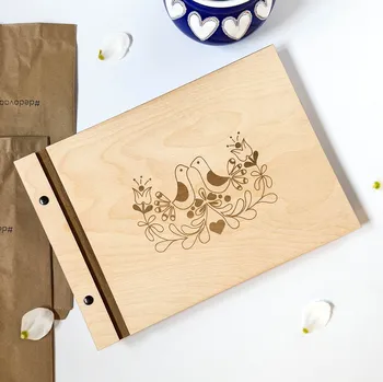 Fotoalbum Dřevěné fotoalbum Holubičky Počet a barva papírů: Bílé - 30 listů