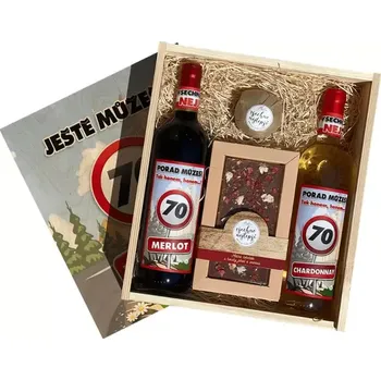 Dárkový potravinový koš Dřevěná bedna k 70. narozeninám – originální dárek