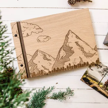 Fotoalbum Dědova dílna Dřevěné fotoalbum Hory Počet a barva papírů: Bílé - 30 listů