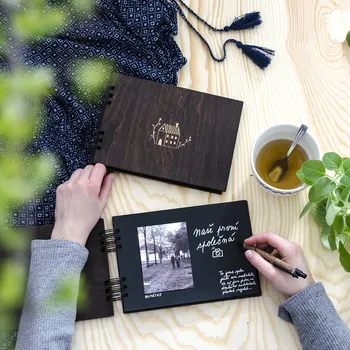 Fotoalbum Dědova dílna Malé fotoalbum Domeček A5 Počet a barva papírů: Bílé - 30 listů