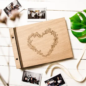 Fotoalbum Dědova dílna Dřevěné fotoalbum Květinové srdce Počet a barva papírů: Černé - 30 listů