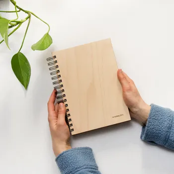 Zápisník Dědova dílna Dřevěný blok Minimalista buk Papír: Bez linek (čistý)