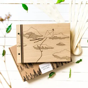 Fotoalbum Dědova dílna Dřevěné fotoalbum Papírový drak Počet a barva papírů: Černé - 30 listů