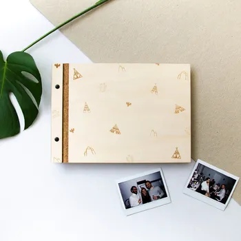 Fotoalbum Dědova dílna Dřevěné fotoalbum Indiánské stany Počet a barva papírů: Bílé - 30 listů