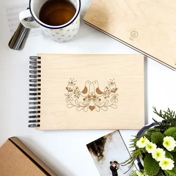 Fotoalbum Kroužkové fotoalbum Holubičky Počet a barva papírů: Bílé - 30 listů