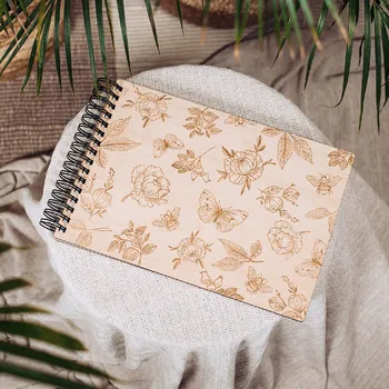 Fotoalbum Dědova dílna Kroužkové fotoalbum Botanica Počet a barva papírů: Bílé - 30 listů