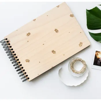 Dědova dílna Kroužkové fotoalbum Lístky Počet a barva papírů: Bílé - 30 listů