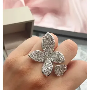 Prsten Luxusní prsten květina