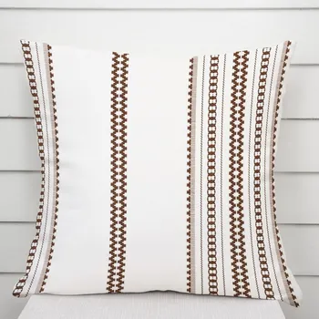 Povlak na dekorativní polštářek Bavlněný povlak na polštář Sandra SA-618 Hnědý lidový vzor na bílém 50 x 50 cm