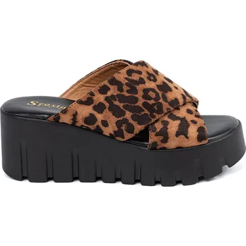 Dámské pantofle Semišové dámské nazouváky na klínku s leopardím vzorem, podpatek 6,5 cm QT112P-LEO Velikost: 41