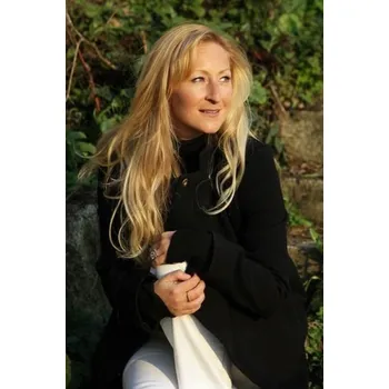 Cizojazyčná kniha Under the Lemon Tree - Cowell, Emma