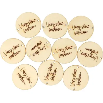 Nášivka Natana dřevěná nášivka 3cm Very slow fashion