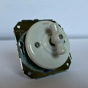 vypínač FONTINI by Font Barcelona Porcelánový vypínač Garby Colonial bílý/klička bílá - výprodej Řazení: Vypínač č.1 - ovládá jeden světelný okruh z jednoho místa