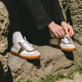 Dámské tenisky Botas Iconic All Stars 62 - Dámské kožené tenisky / botasky bílo-zlaté | česká výroba ze Zlína 35 EU