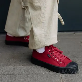 Pánské tenisky Vasky Kanvasky Red - Pánské plátěné tenisky / botasky červené | česká výroba ze Zlína 46 EU