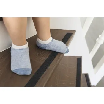 Protiskluzová podložka Pevná páska samolepicí protiskluzová 10cm x 50cm na podlahu černá