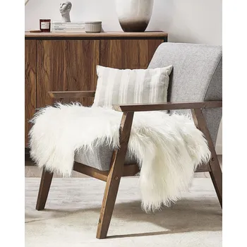 Koberec Ekologická ovčí kůže, bílý polyester. Nepravidelný tvar. Strojově tkané. Elegantní design Beliani