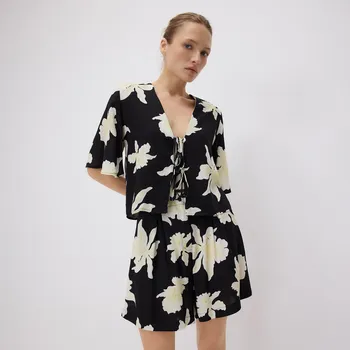 Dámské kraťasy Reserved - Viskózové kraťasy - vícebarevná - 504GE-MLC - 504GE-MLC-S