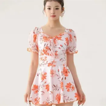 Dámské plavky Květinové dámské šatové plavky s volánkovými rukávy - zeštíhlující Barva: pomerančová, Velikost: XL