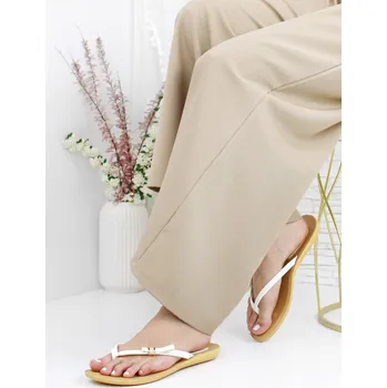 Dámské žabky Ctogo Gogo Dámské žabky EL26686WH Velikost: 38