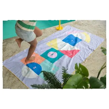 Hračka pro nejmenší QUUT Play Towels L Panák - osuška