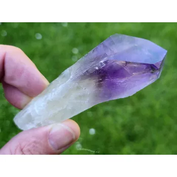 Přírodní kámen Ametyst přírodní krystal broušená špička 59g