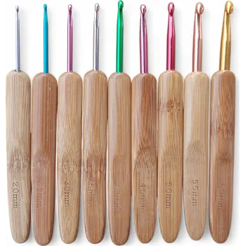 Annie's Knit Hliníkový háček s dřevěnou rukojetí Velikost: 5 mm, H/8