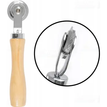 Malířský váleček PŘÍTLAČNÝ VÁLEČEK S DŘEVĚNOU RUKOJETÍ A LOŽISKEM 3MM PRO ZÁPLATY FR0785