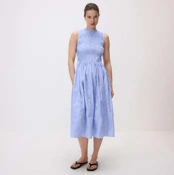 Dámské šaty Reserved - Květované midi šaty - bleděmodrá - 910GX-05X - 910GX-05X-M