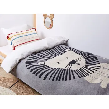 Přehoz na lůžko Dětská přikrývka šedá bavlna 130 x 180 cm přehoz na postel útulný lví vzor ložnice dětský pokoj moderní design Beliani