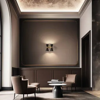 Lampička Nástěnné světlo Stilnovo Megafono, černé, šířka 33 cm, 4 světla. - Nástěnný držák - Ø 10 cm, výška 3 cm; stínidlo na lampu - Ø nahoře 11,3 cm, Ø dole 13,6 cm černá, zlatá 4 x 6 W LED - Doprava zdarma