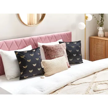 Bytový textil Sada 2 dekorativních polštářů černé sametové 45 x 45 cm dekorační polštáře s motivem motýlů snímatelný potah s výplní Beliani