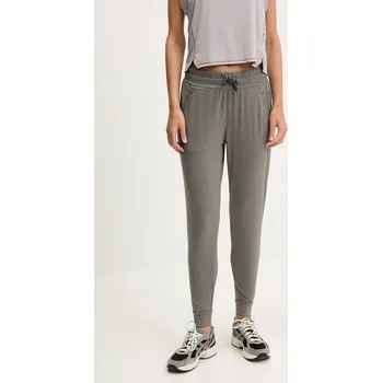 Dámské kalhoty Tréninkové kalhoty Under Armour NEW FABRIC HG Armour 1369385 šedá 90A, vel. L