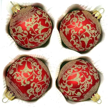 Vánoční ozdoba Irisa Skleněná vánoční koule Ø 7 cm – matná červená s ornamentálním zlatým dekorem (sada 4 ks) 7 cm červená 4 ks