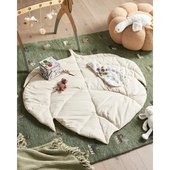 Dětský pokoj Dětská podložka na hraní krémově bílá bavlna 110 x 110 cm ve tvaru listu prošívaná dětský pokoj pro děti příslušenství dětský pokoj Beliani