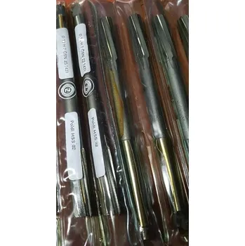 Výstružník Výstružník strojní s kuželovou stopkou - 18 H11, HSS, ČSN 221431, dl.