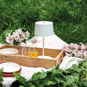 Venkovní osvětlení Zafferano Olivia mini stolní lampa na baterie, bílá - Výška stínidla na lampu 6,8 cm, výška podstavce 0,9 cm 1 x 2 W LED - Doprava zdarma