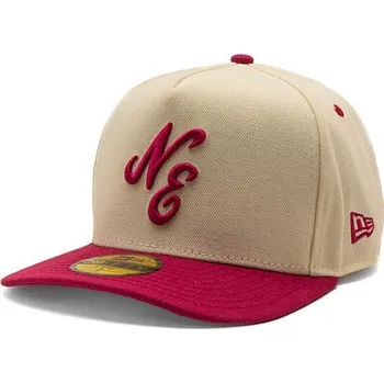 Módní doplněk Kšiltovka New Era - Branded Script 59FIFTY - Ivory / Cherry velikosti fitted caps 7 5/8 (60.6 cm)
