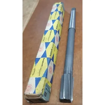 Výstružník Výstružník strojní s kuželovou stopkou - 17 H8, HSS, ČSN 221431, kr.