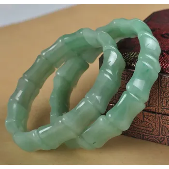 Náramek B-TOP Elegantní pružný náramek z přírodního nefritu