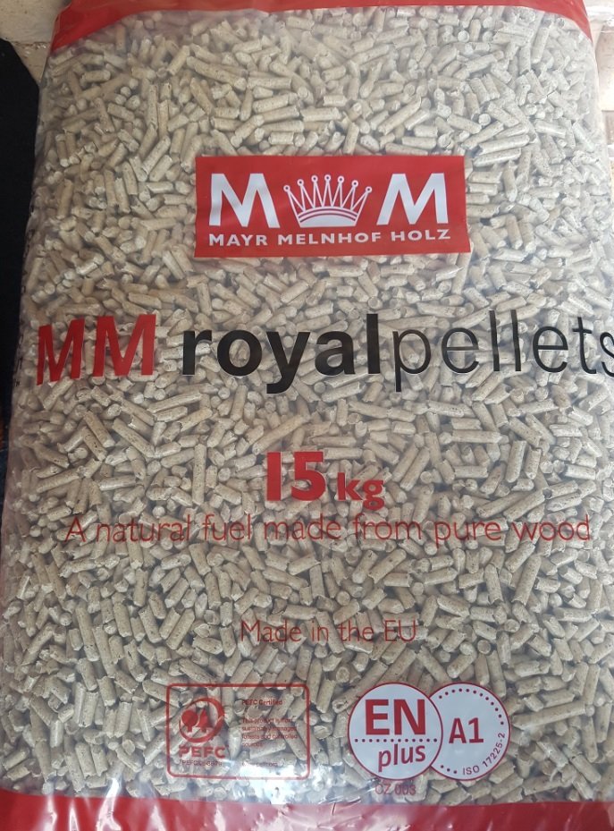 Dřevěné pelety Royal Pellets EN plus A1 sáček 15 kg (10,6 Kč/kg) - kusový prodej