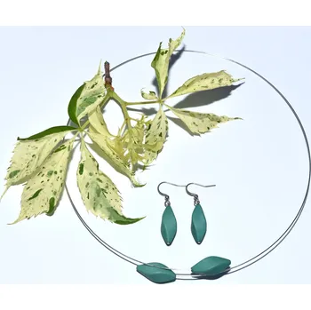 Náhrdelník Dámské šperkové sety leona, náhrdelník a náušnice se zelenými korálky