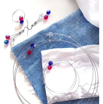 Souprava šperků Dámské šperkové sety trikolóra, sada náhrdelníků a náramků, prstýnek, náušnice s červenými, bílými, modrými broušenými korálky