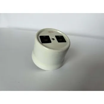 vypínač FONTINI by Font Barcelona Porcelánová zásuvka GARBY dvojitá datová - výprodej Barva: Bílá 30 708 17 2