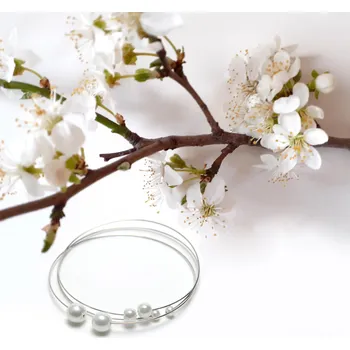 Náramek Venuše, dámské náramky s bílými perličkami