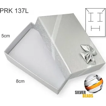 Dárková krabička Krabička na šperky. Materiál papír + okrasná stužka. Ozn. PRK 137L. Barva STŘÍBRNÁ.