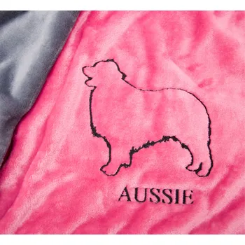 Pelíšek pro psa Luxusní plyšová deka pro psa – australský ovčák Barva deky: růžová, Velikost deky: 100 x 70 cm, Výšivka: Aussie + silueta
