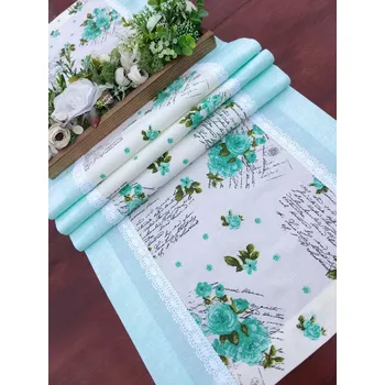 ubrus Běhoun - tyrkysové růžičky s písmem v kombinaci s mátovou